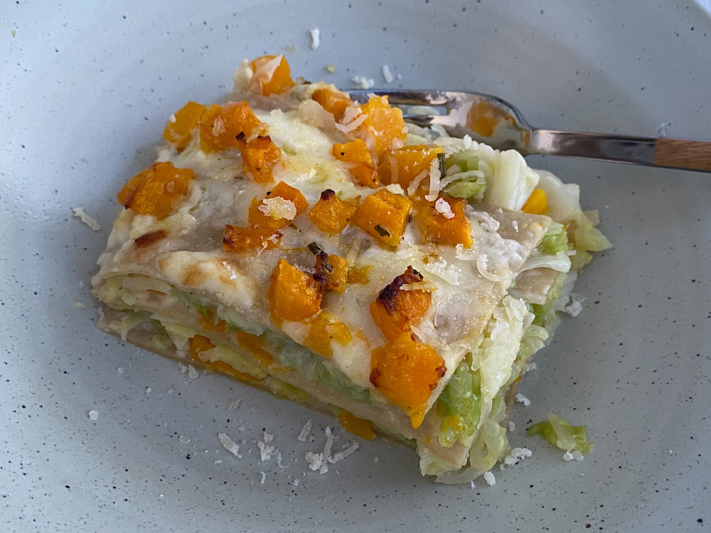 Mehr über den Artikel erfahren Kürbis-Wirsing-Lasagne