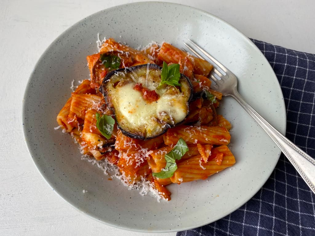 Mehr über den Artikel erfahren Rigatoni alla Salernitana